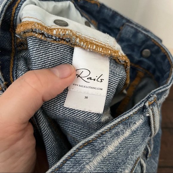 Rails cut off jean shorts with paint splatter and distressing size 30/US 10 - Picture 5 of 14